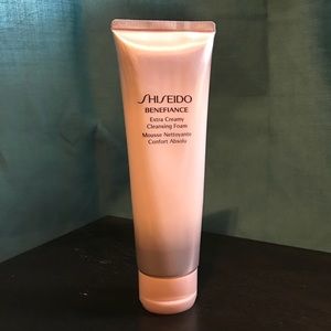 Shiseido Benefiance Extra Creamy Cleansing Foam